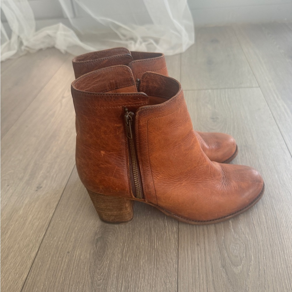 Frye Addie Double Zip - Cognac